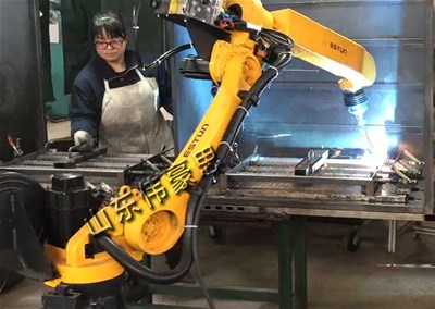 焊接机器人在工作过程中需要注意哪些问题