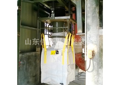 橡胶粉吨袋包装机的工作流程