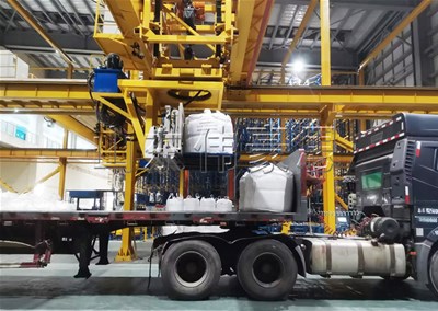 石墨粉吨袋自动装车机的工艺原理